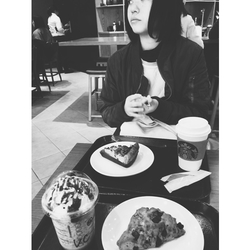 デザイン名/ 真昼野inスタバ。